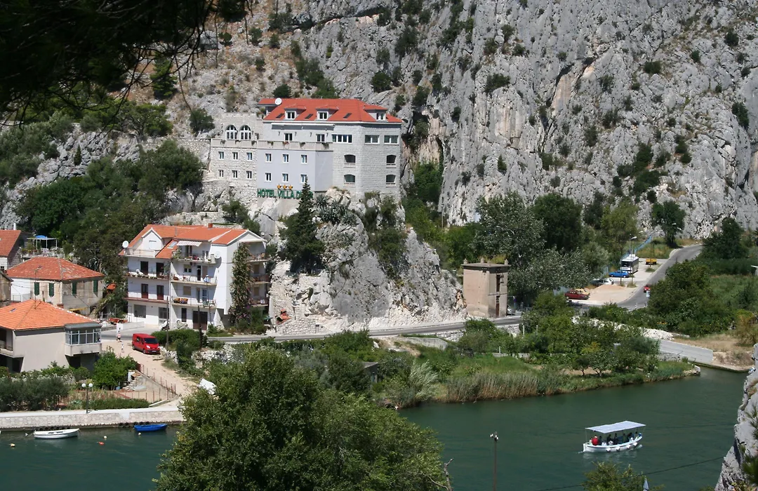 Hotel Villa Dvor (Adults Only)-1